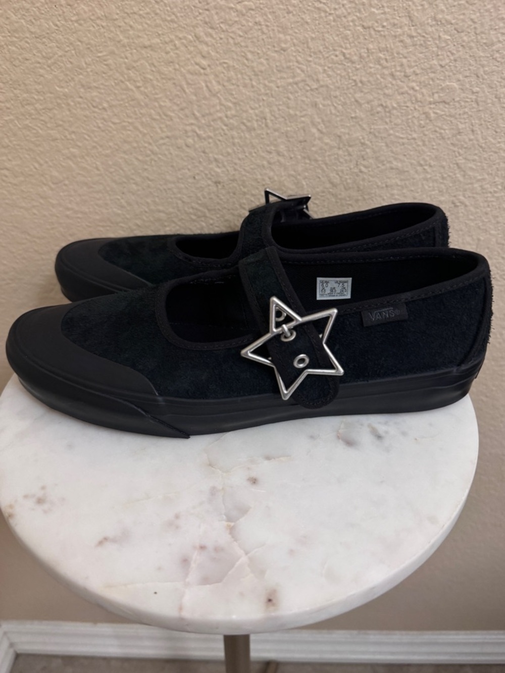 NEW Women VANS Mary Jane trendy sneakerina shoes suede Black Star Buckle Sz 7.5 - Picture 5 of 8
